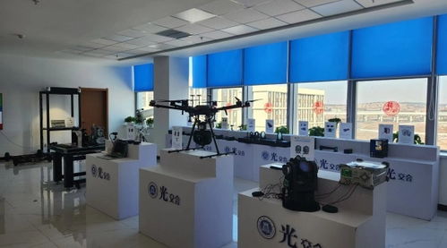 政府工作報(bào)告在我省工廠企業(yè)引發(fā)熱烈反響 通信技術(shù)領(lǐng)域迎發(fā)展新機(jī)遇